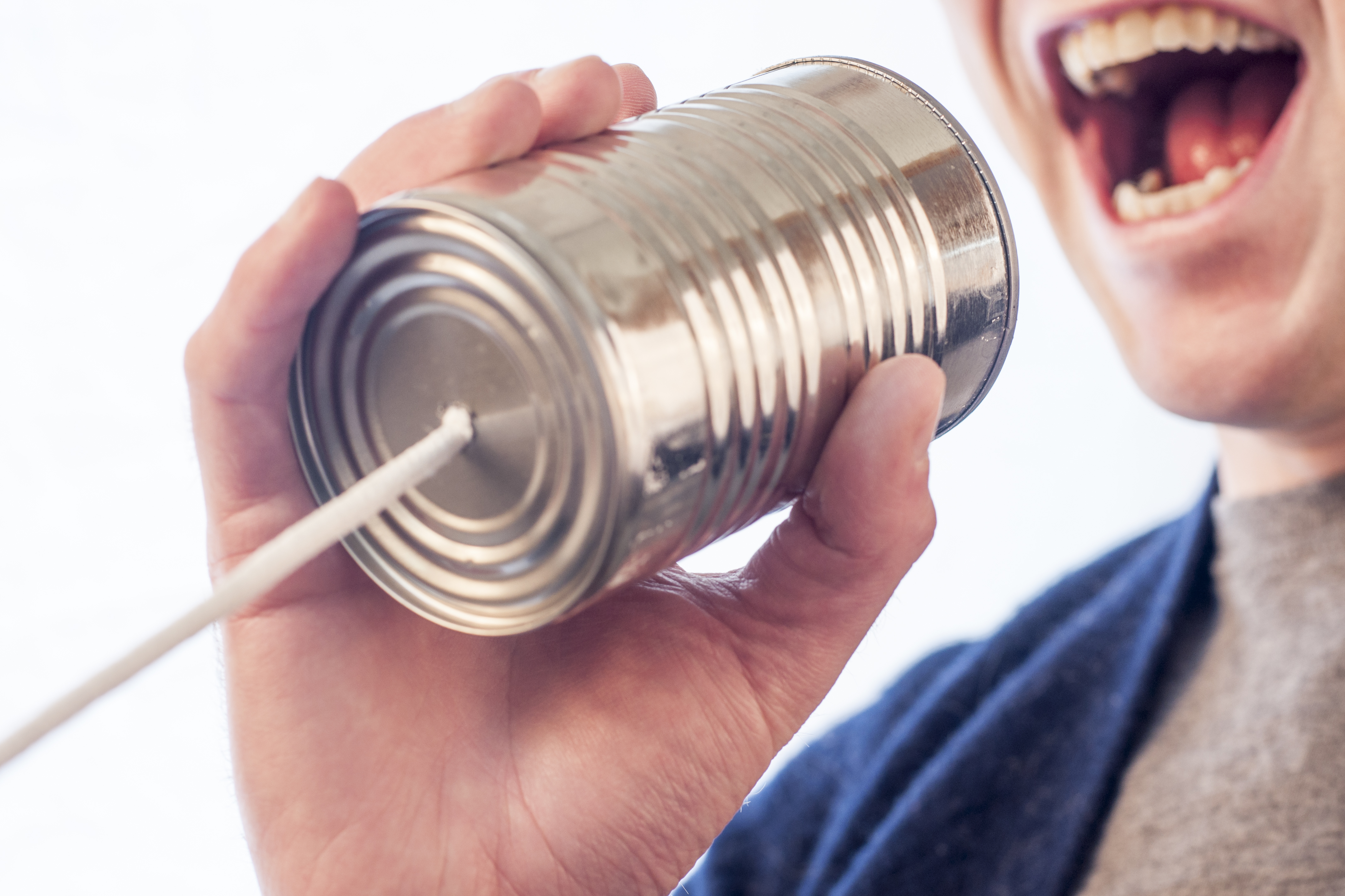 communication-with-cans